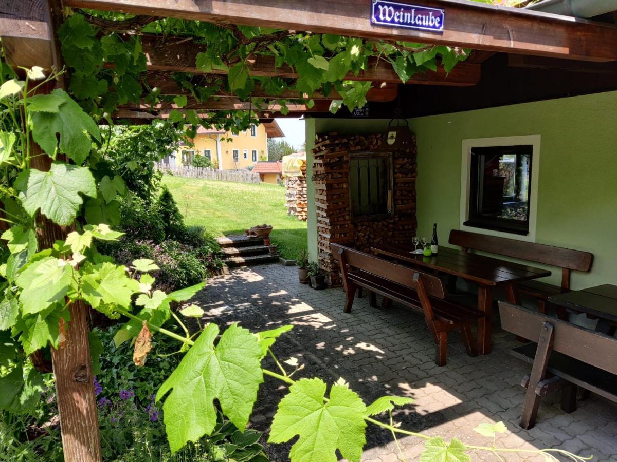 Pension Holzapfel St Georgen im Attergau Bagian luar foto