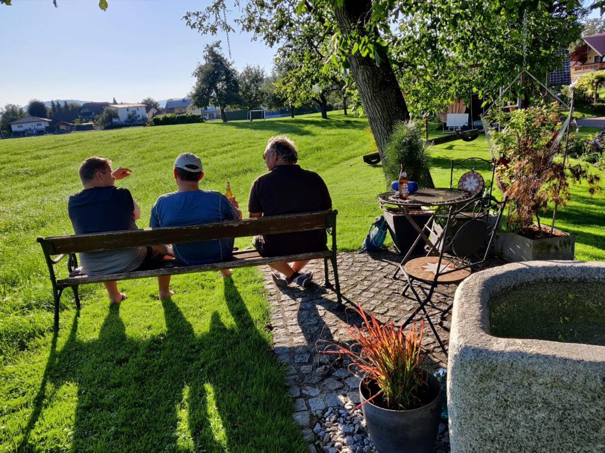 Pension Holzapfel St Georgen im Attergau Bagian luar foto