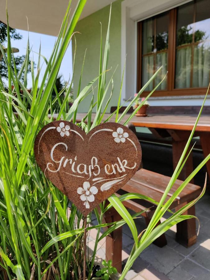 Pension Holzapfel St Georgen im Attergau Bagian luar foto