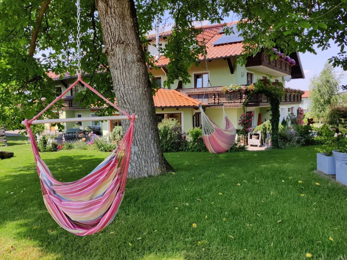 Pension Holzapfel St Georgen im Attergau Bagian luar foto