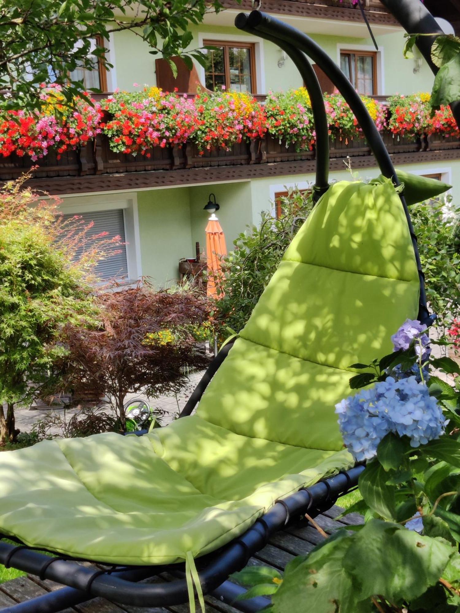 Pension Holzapfel St Georgen im Attergau Bagian luar foto